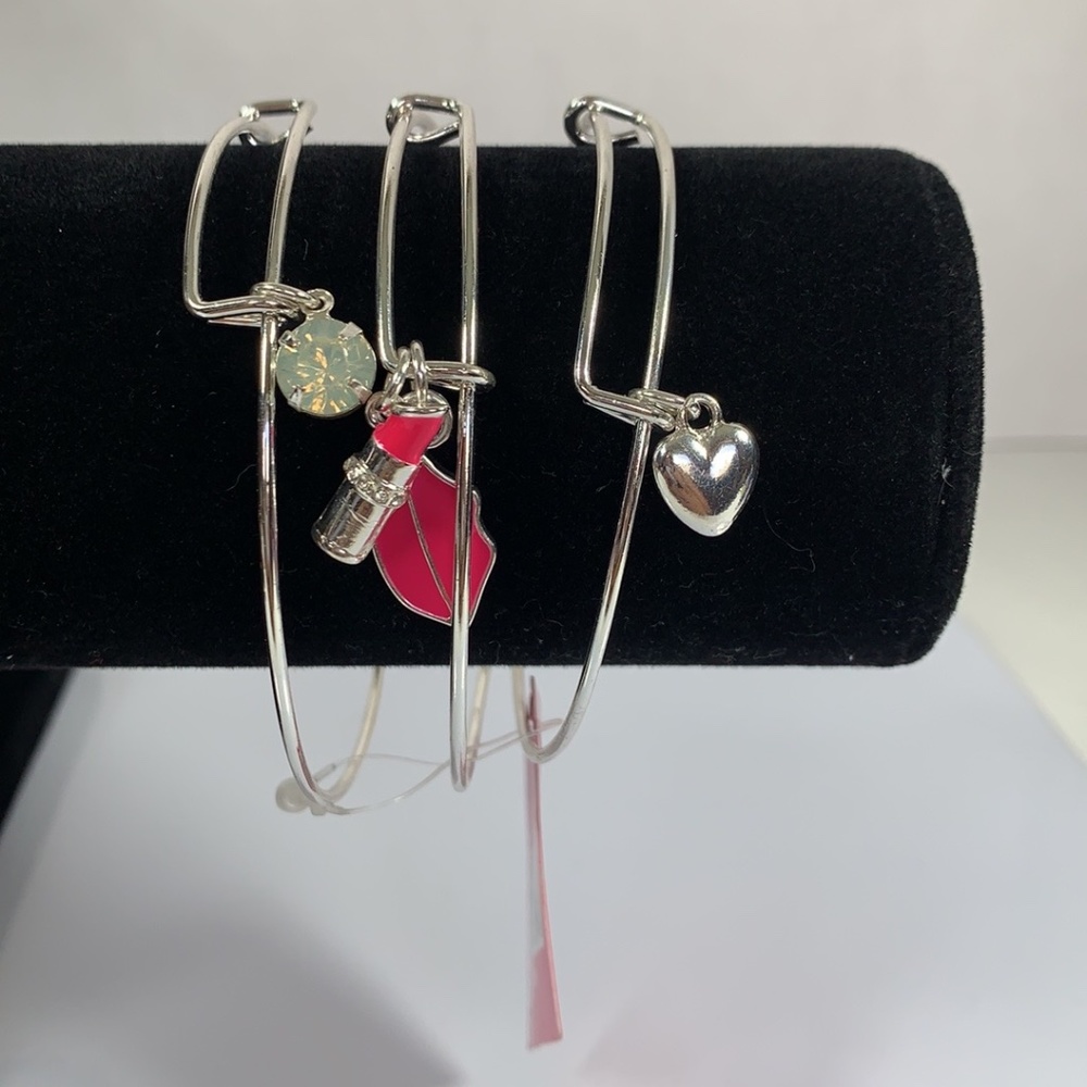 New Ulta 3 piece Lipstick Heart Charm Bracelet Set